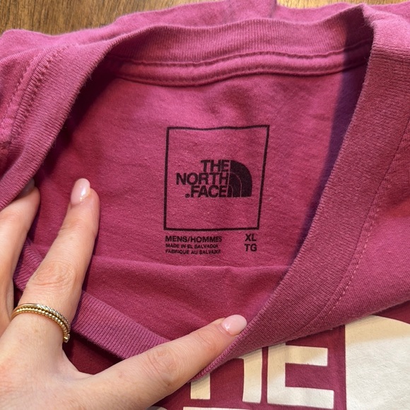 Men’s XL The North Face Pink and White tee - Picture 2 of 3